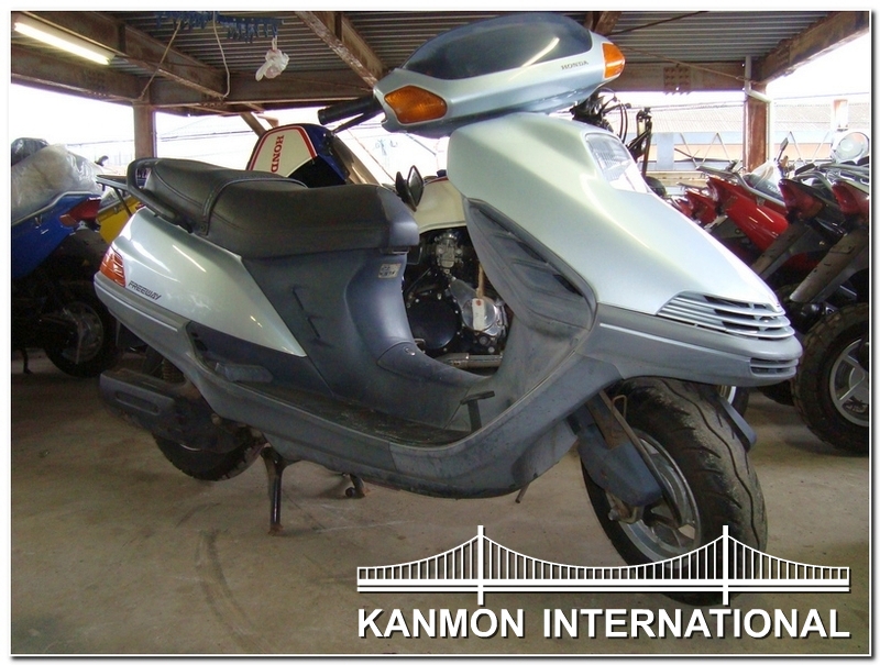 UsedJapaneseBikes.com : Honda Freeway MF03